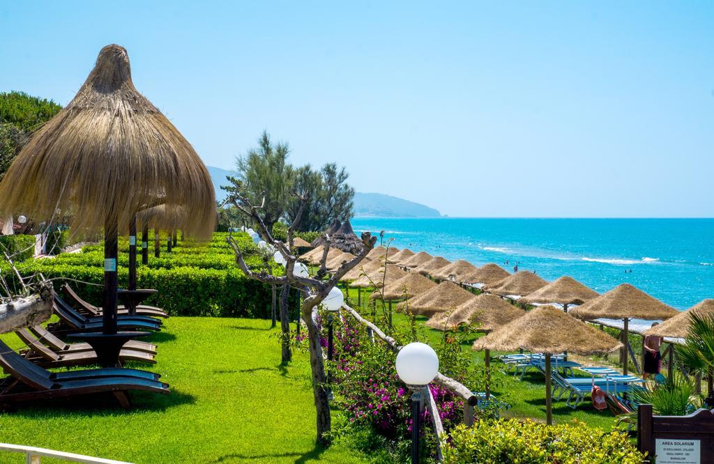 Holiday Village Fondi Luaran gambar