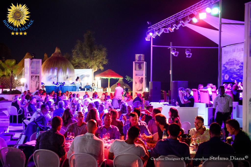 Holiday Village Fondi Luaran gambar