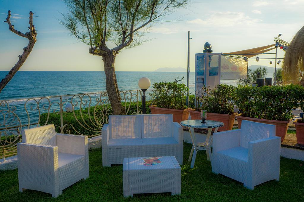 Holiday Village Fondi Luaran gambar