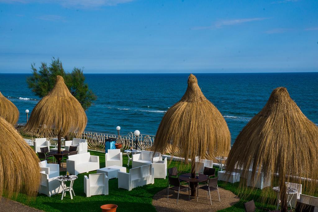 Holiday Village Fondi Luaran gambar