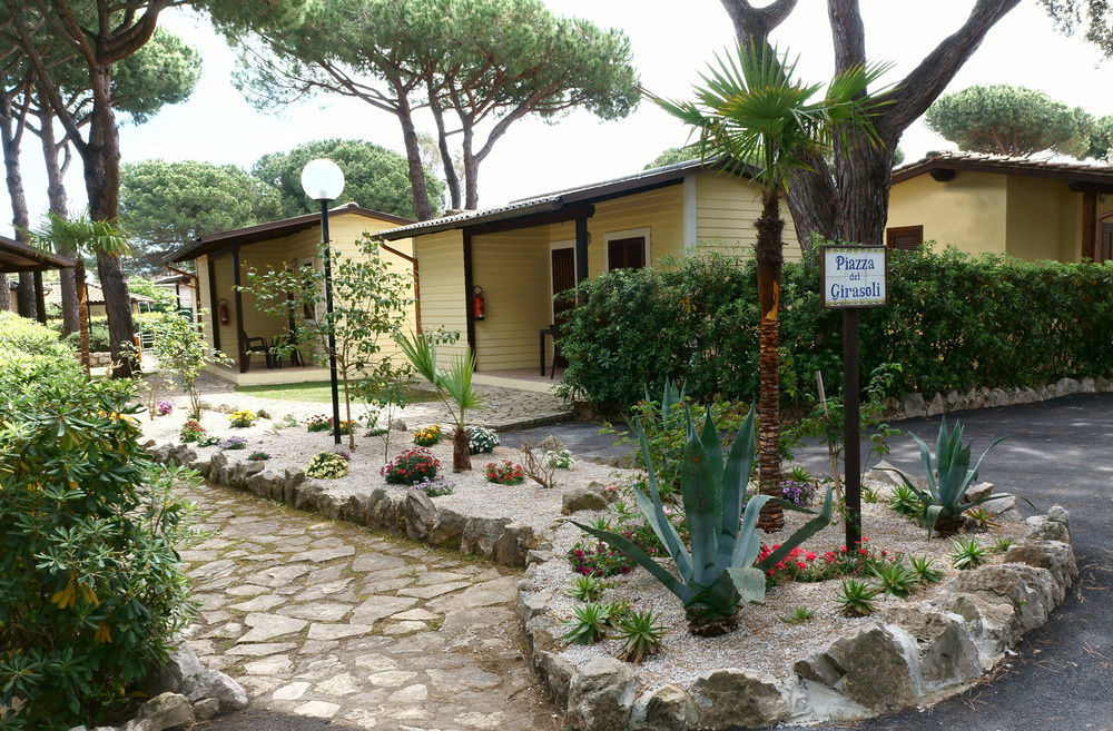 Holiday Village Fondi Luaran gambar