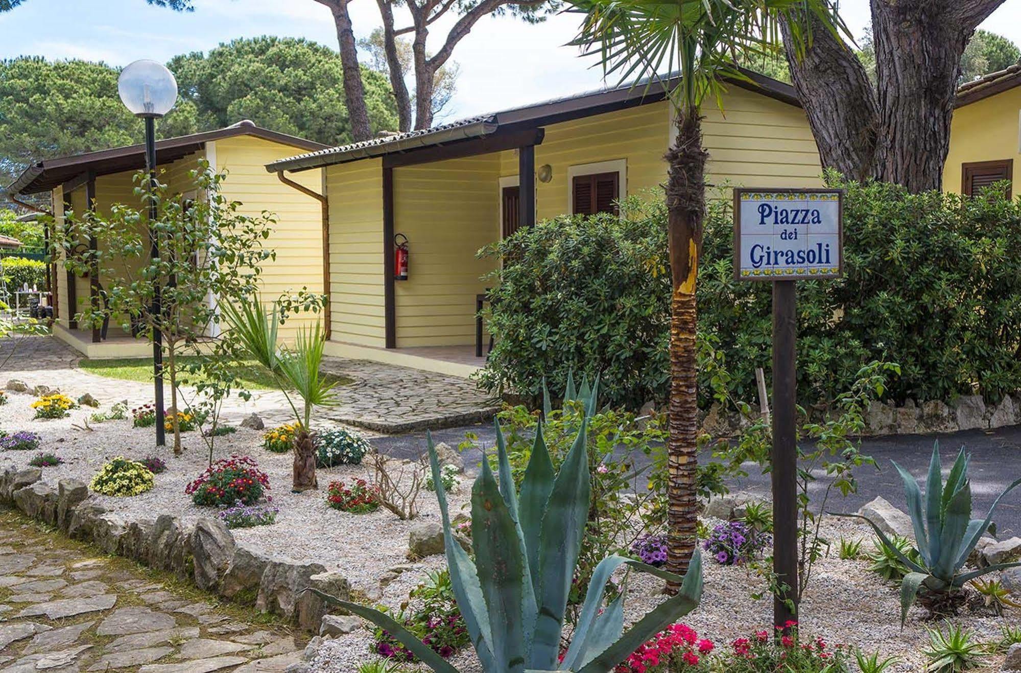 Holiday Village Fondi Luaran gambar