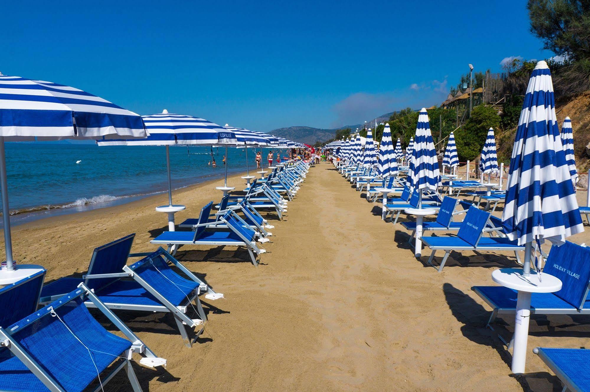 Holiday Village Fondi Luaran gambar